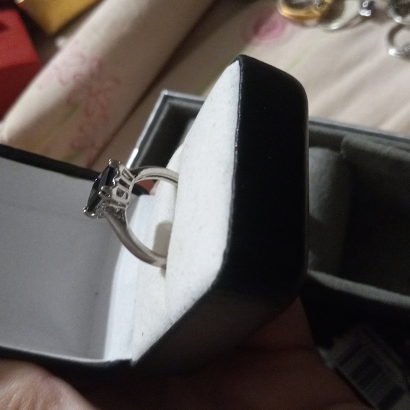 Size 7 black stone ring - Picture 7 of 7